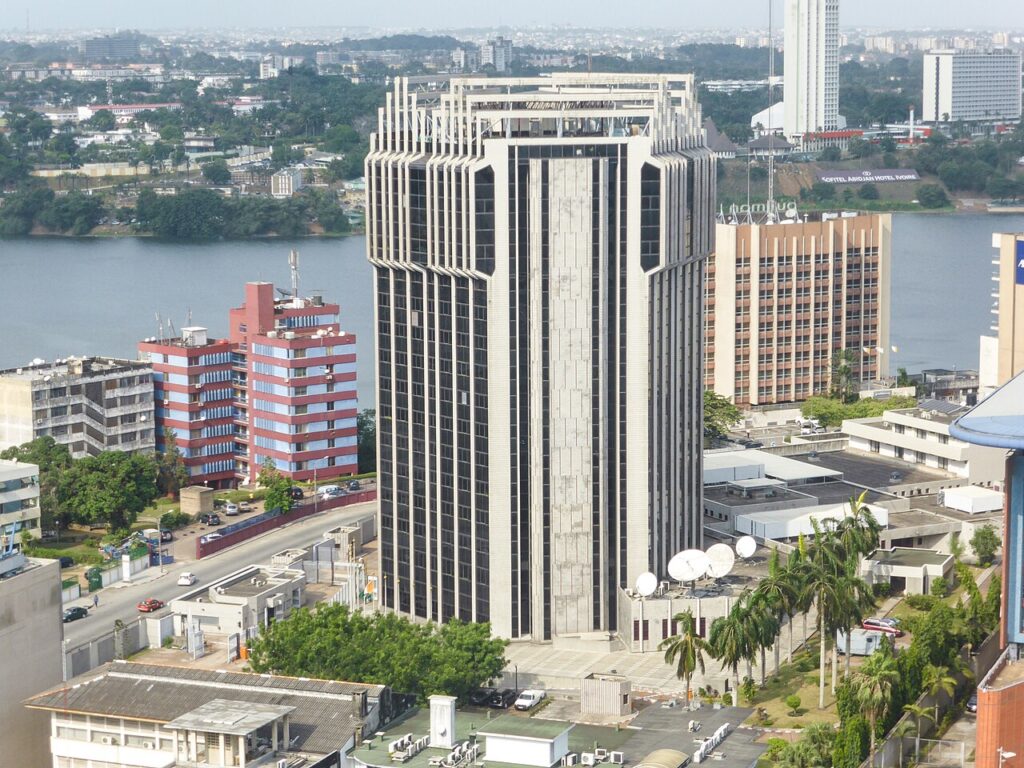 Crypto et loi en Côte d’Ivoire : ce que disent la BCEAO et l’État en 2026 Agence de la BCEAO à Abidjan