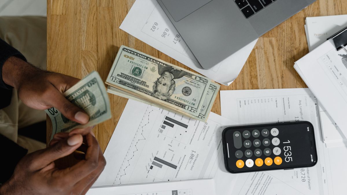 J'ai 100 000 FCFA par mois : voici exactement comment les répartir pour enfin épargner J’ai 100 000 FCFA par mois : voici exactement comment les répartir pour enfin épargner