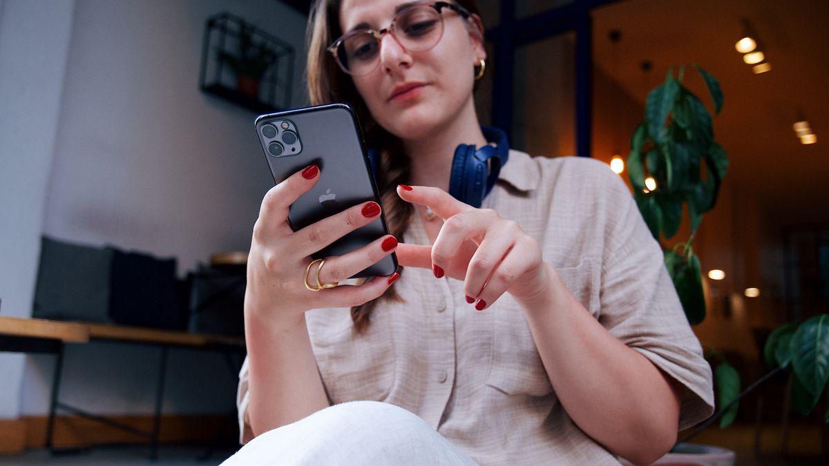 Smartphones en Afrique en 2026 : pourquoi les prix montent et comment bien choisir Smartphones en Afrique en 2026 : pourquoi les prix montent et comment bien choisir